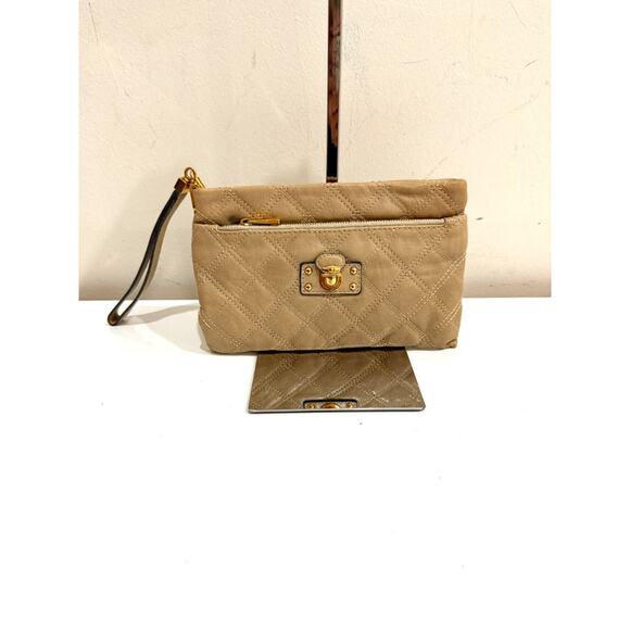 Marc Jacobs Quilted Calfskin Leather Wristlet Bag Beige Women's Compact - Picture 1 of 14